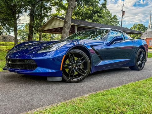 Used 2017 Chevrolet Corvette Stingray Coupe w/ Carbon Flash Badge Package RWD image 2