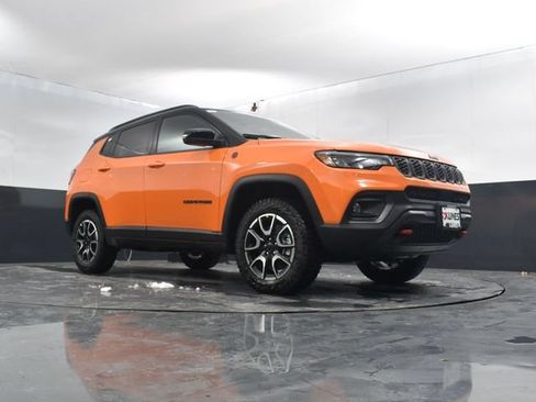 New 2026 Jeep Compass Trailhawk w/ Trailer Tow Group AWD/4WD image 44