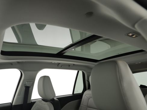 Used 2025 Lincoln Aviator Reserve image 27