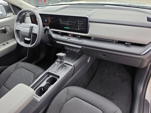 New 2027 Kia Seltos S FWD image 11
