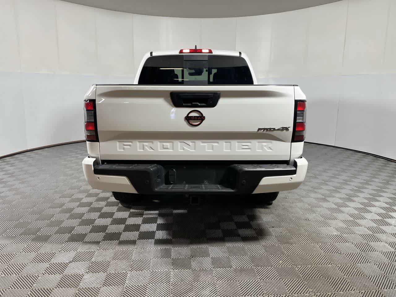 Used 2023 Nissan Frontier PRO-4X w/ Pro-4X Premium Package AWD/4WD image 7