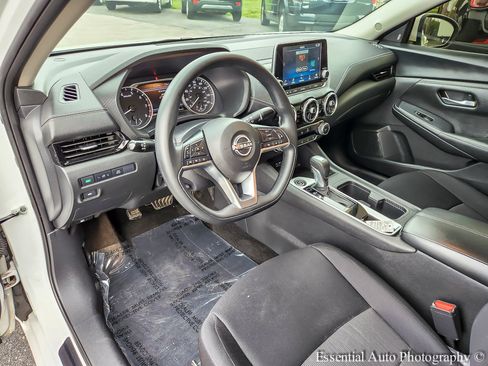 Used 2024 Nissan Sentra SV FWD image 8