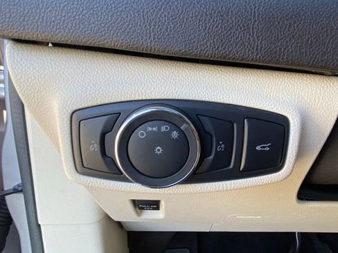 Used 2016 Lincoln MKC Reserve w/ Lincoln MKC Climate Package AWD/4WD image 16