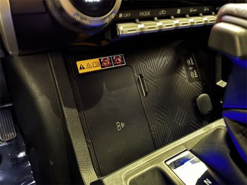 Used 2024 Toyota Tacoma TRD Off-Road w/ TRD Off Road Premium Package image 23