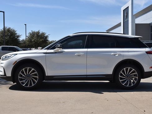 New 2026 Lincoln Corsair Reserve image 11