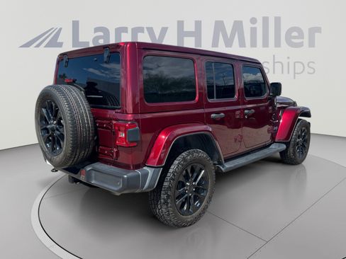 Used 2021 Jeep Wrangler Unlimited Sahara w/ Safety Group AWD/4WD image 5
