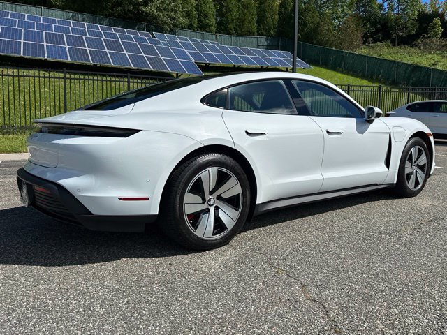 Used 2023 Porsche Taycan 4S AWD/4WD image 8