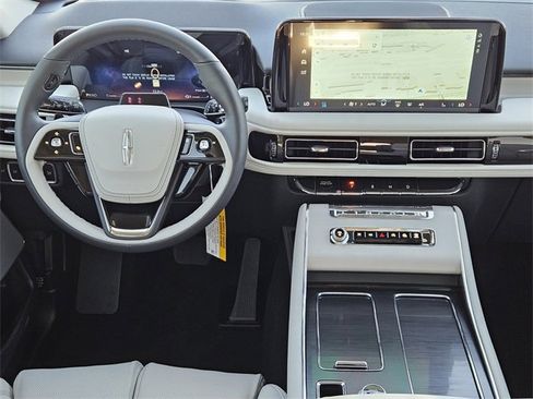 New 2026 Lincoln Aviator Reserve image 25