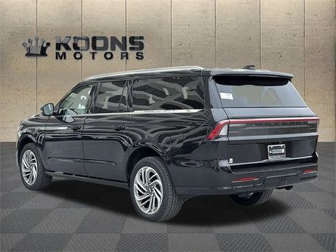 New 2025 Lincoln Navigator L Reserve image 3