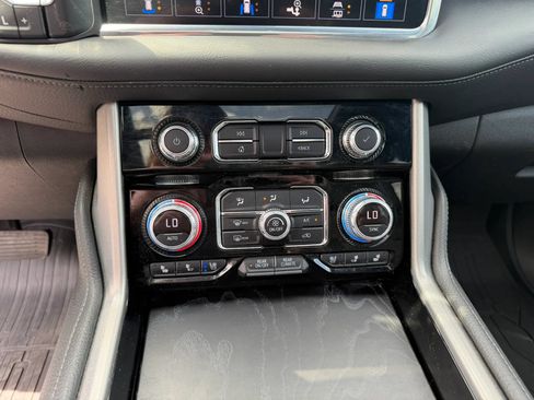 Used 2021 GMC Yukon XL Denali w/ Denali Ultimate Package AWD/4WD image 27
