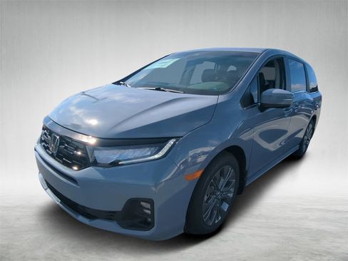 New 2026 Honda Odyssey Touring image 7