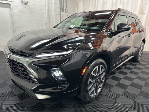 Used 2024 Chevrolet Blazer RS AWD/4WD image 2