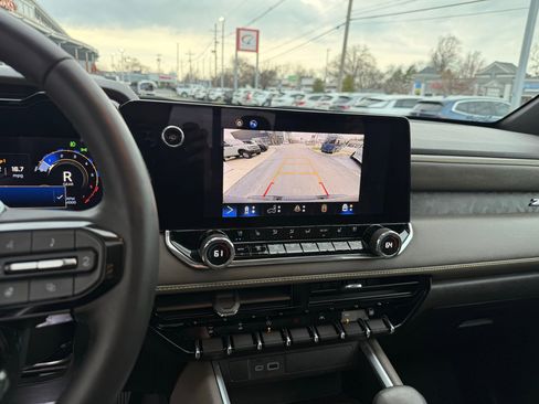 Used 2024 Chevrolet Colorado ZR2 w/ ZR2 Convenience Package III image 54