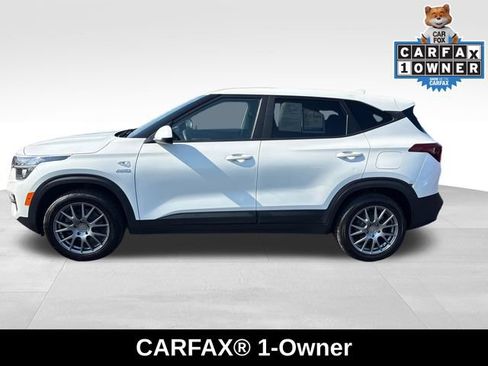 Used 2023 Kia Seltos LX AWD/4WD image 2
