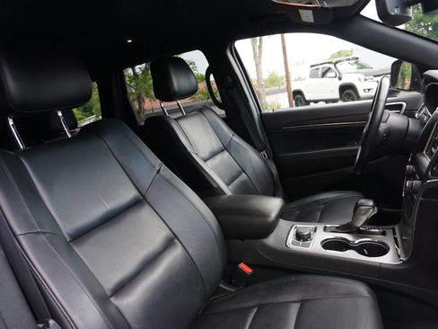 Used 2018 Jeep Grand Cherokee Limited AWD/4WD image 18
