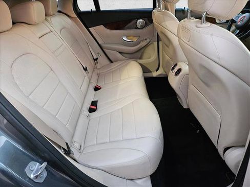 Used 2018 Mercedes-Benz GLC 300 image 19