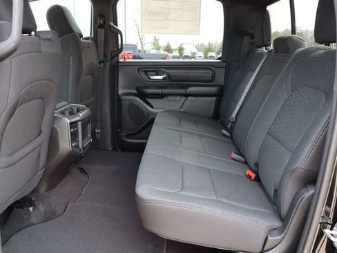 New 2026 RAM 1500 Express AWD/4WD image 34