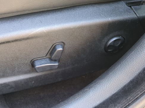 Used 2018 Chrysler 300 S w/ Safetytec Plus Group image 19