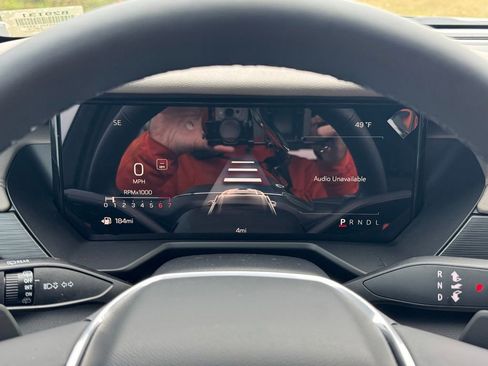 New 2026 GMC Acadia Elevation image 26