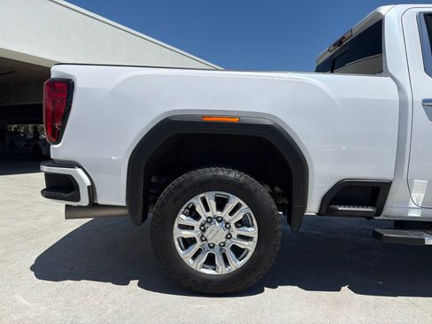 Used 2020 GMC Sierra 2500 Denali w/ Denali Ultimate Package AWD/4WD image 5