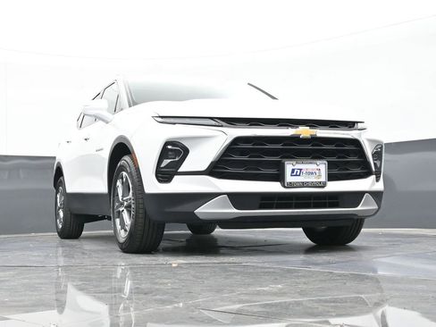 Used 2023 Chevrolet Blazer LT image 45
