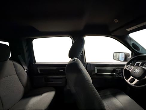 Used 2023 RAM 1500 Warlock AWD/4WD image 39
