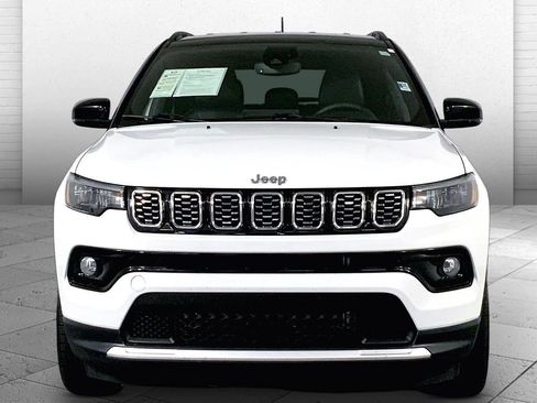 Used 2025 Jeep Compass Limited AWD/4WD image 2