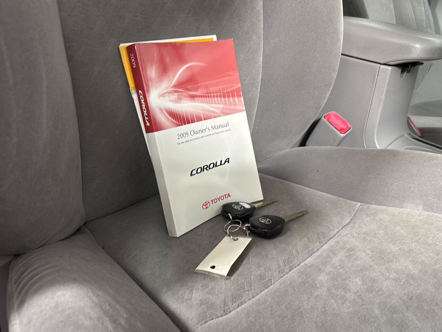 Used 2009 Toyota Corolla LE w/ All Weather Guard Pkg FWD image 11