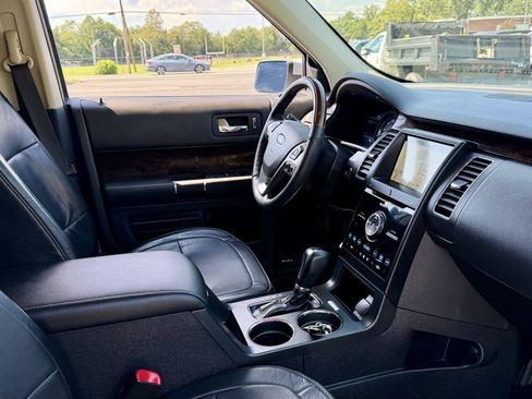 Used 2019 Ford Flex Limited AWD/4WD image 11