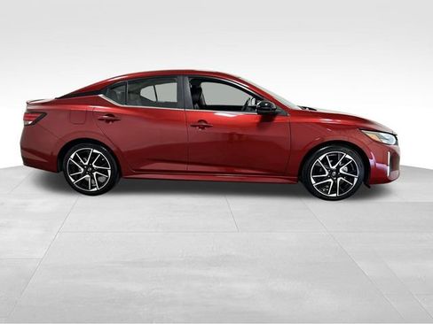 Used 2024 Nissan Sentra SR w/ SR Premium Package FWD image 2