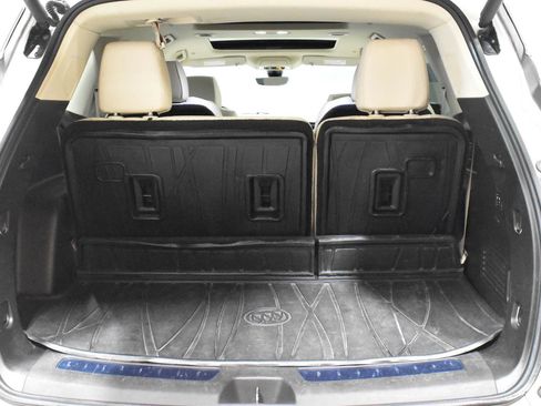 Used 2022 Buick Enclave Avenir image 30