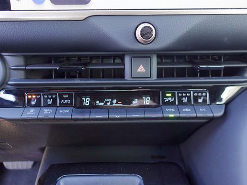 Used 2024 Toyota Crown image 21