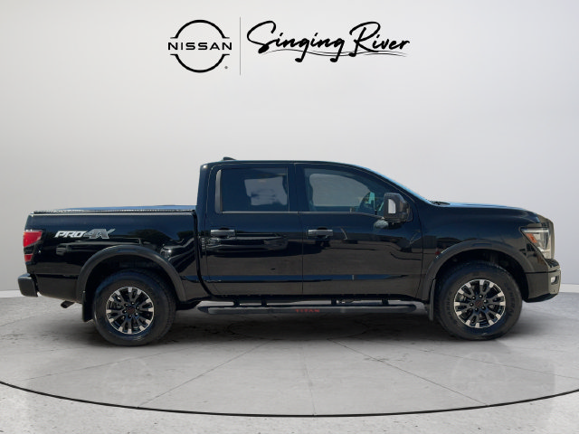 Used 2024 Nissan Titan PRO-4X w/ Pro-4x Convenience Package AWD/4WD image 8