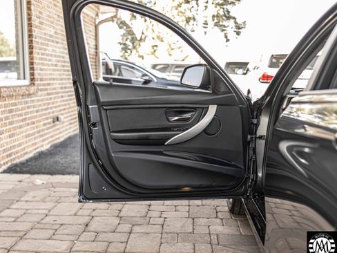 Used 2017 BMW 320i xDrive Sedan image 33