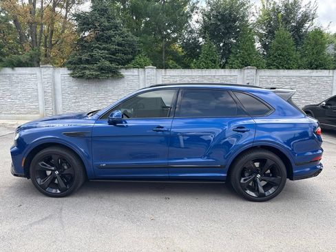 Used 2021 Bentley Bentayga AWD/4WD image 2