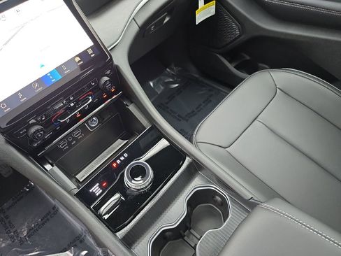 New 2025 Jeep Grand Cherokee L Limited AWD/4WD image 26