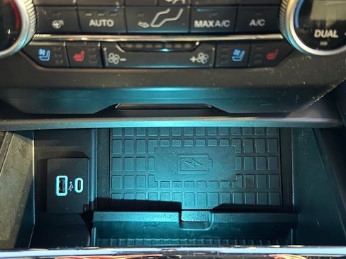 Certified 2021 Ford Expedition XLT image 17