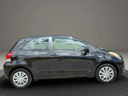 Used 2010 Toyota Yaris 2-Door Hatchback FWD image 7