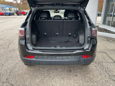 Used 2024 Jeep Compass Limited image 13