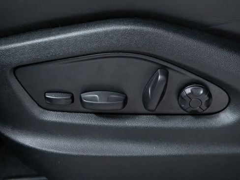 Used 2025 Porsche Cayenne S AWD/4WD image 17