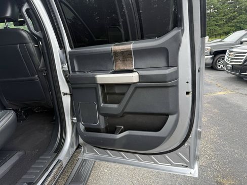 Used 2022 Ford F350 Lariat w/ Black Appearance Package AWD/4WD image 23
