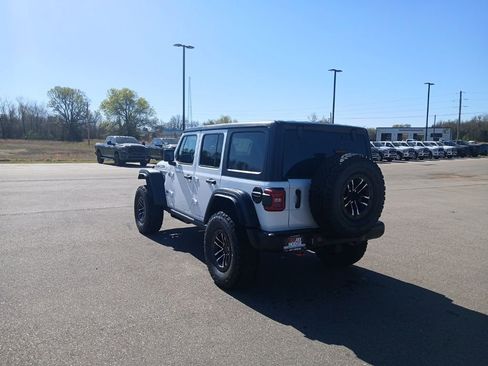 New 2026 Jeep Wrangler Unlimited Rubicon w/ Xtreme 35 Tire Package image 6