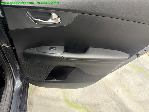 Used 2019 Kia Forte LXS FWD image 29