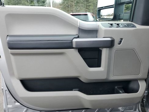 Used 2021 Ford F450 XLT w/ XLT Premium Package image 26