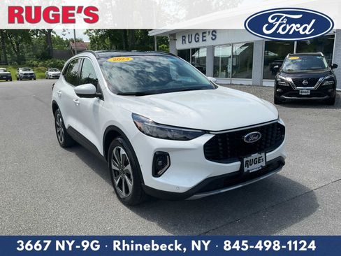 Certified 2023 Ford Escape Platinum w/ Premium Technology Package AWD/4WD image 1