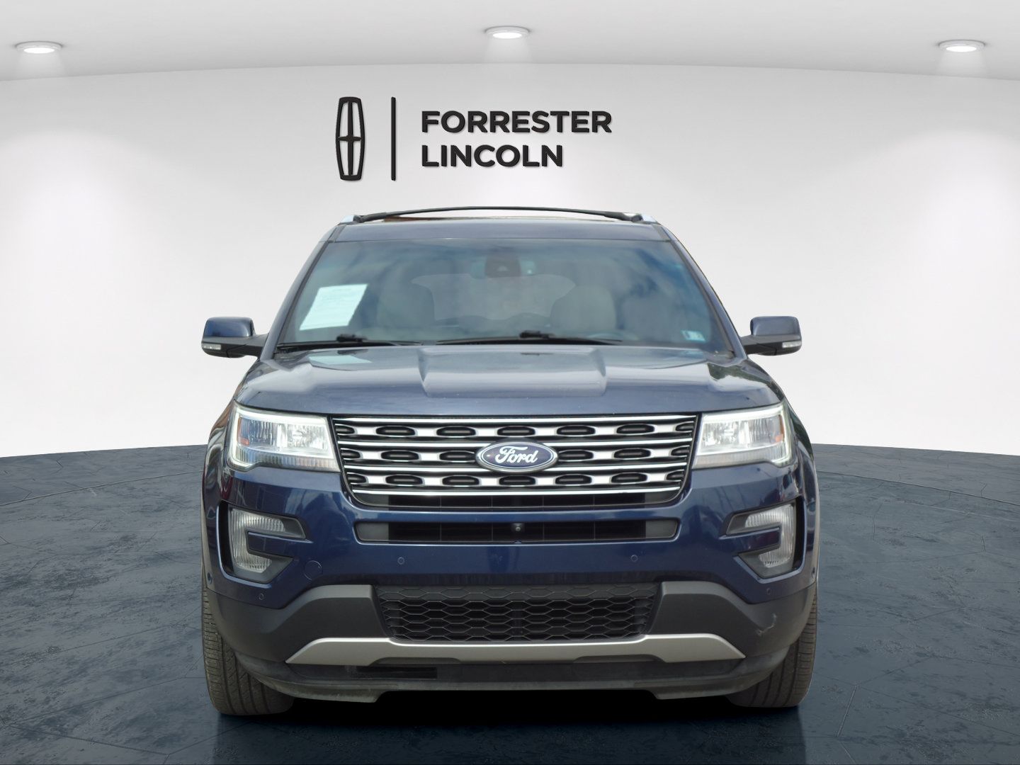 Used 2017 Ford Explorer Limited w/ Equipment Group 301A AWD/4WD image 8