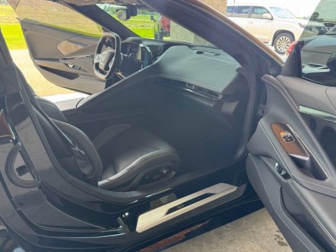 Used 2025 Chevrolet Corvette Stingray Preferred Cpe w/ Z51 Performance Package RWD image 34