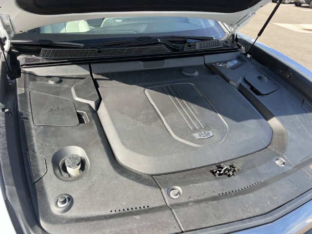 Used 2024 Cadillac Lyriq Sport w/ LPO, Floor Liner Package AWD/4WD image 9