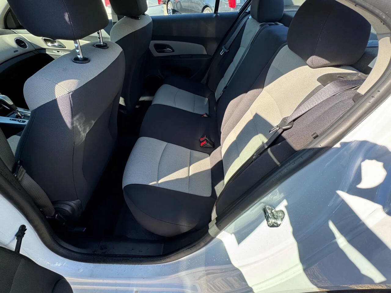 Used 2016 Chevrolet Cruze LS FWD image 16
