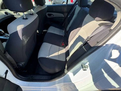 Used 2016 Chevrolet Cruze LS FWD image 16